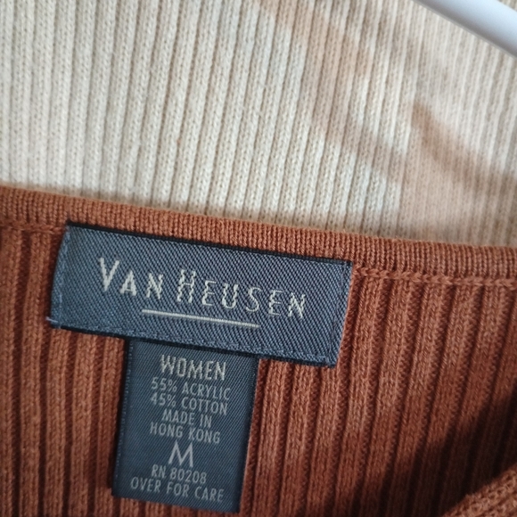 Van Heusen medium sweater, multiple colors please specify - Picture 2 of 3